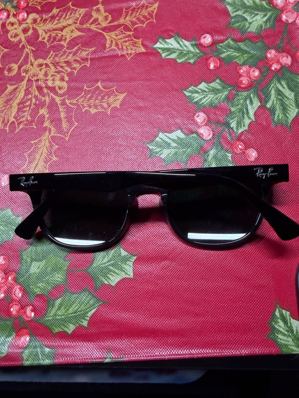 Ray-Ban Black Frame Dark Lens Wayfarer Sunglasses - Picture 2 of 3